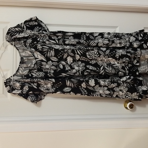 Dress - Picture 1 of 6